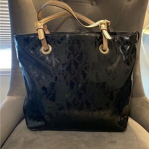 Michael Kors Jet Set Tote